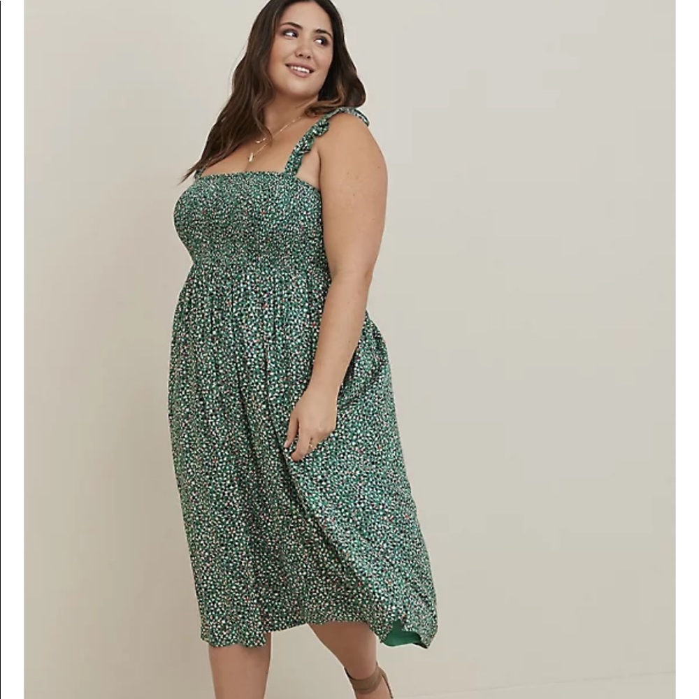 NWT Torrid Midi Dress - Challis Dots